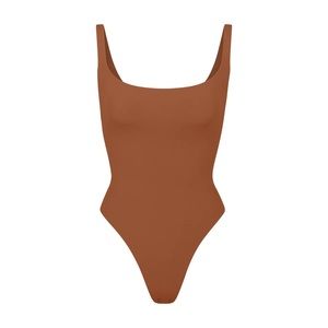 SKIMS: Fits everybody square neck bodysuit. Color: Camel. Size: S/M